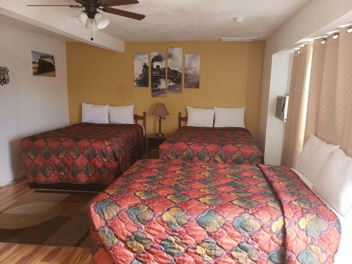 Deluxe Inn Seligman Luaran gambar
